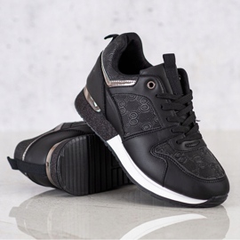 SHELOVET Schwarze Sneaker mit Muster 1