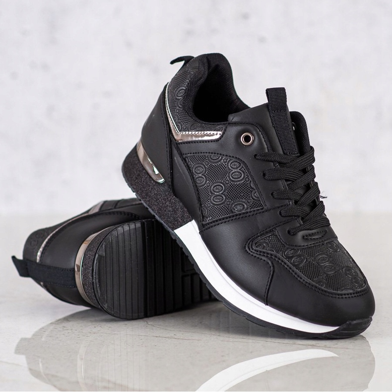 SHELOVET Schwarze Sneaker mit Muster 1