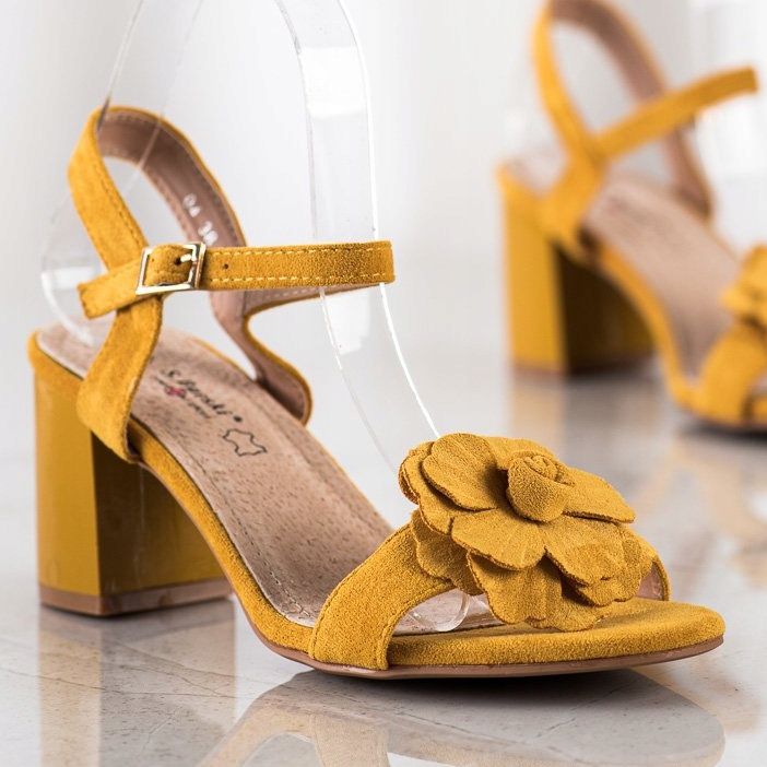 S. BARSKI Sandalen mit Blume S.BARSKI. gelb 1