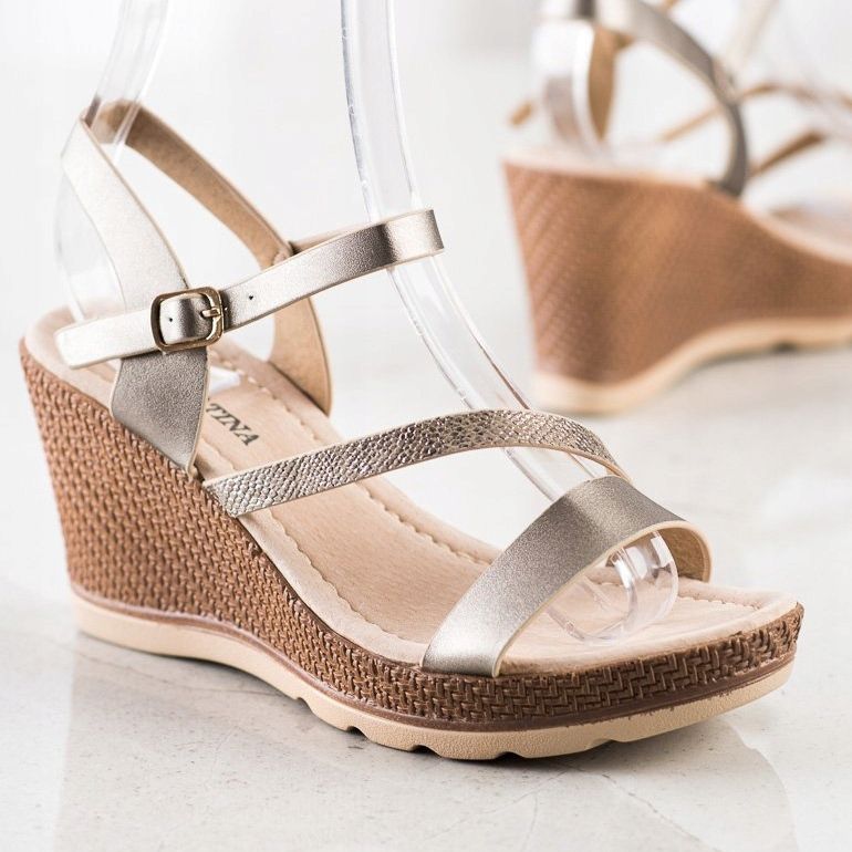 Sabatina Silberne Sandalen auf Keil beige 2