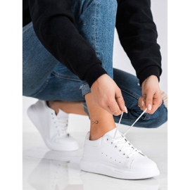 SHELOVET Weiße Turnschuhe auf der Plattform 1