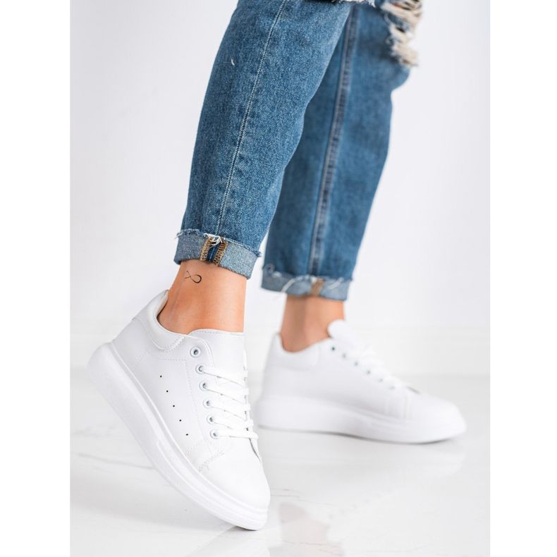 SHELOVET Weiße Turnschuhe auf der Plattform 2