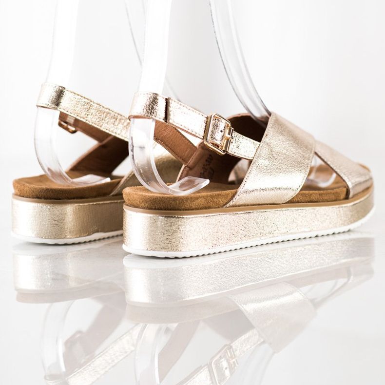 Goodin Goldene Sandalen auf der Plattform 1