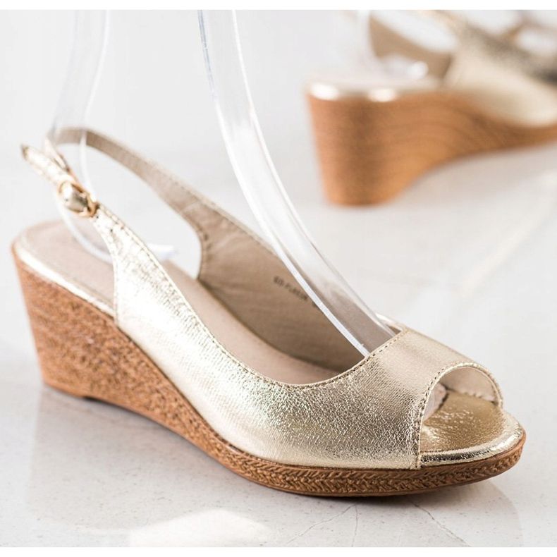 Goodin Lässige Keilsandalen golden 1