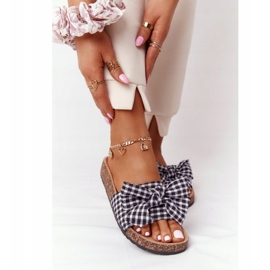 MSMG Hausschuhe auf Korksohle mit Amara karierter Schleife weiß schwarz 1