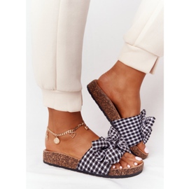 MSMG Hausschuhe auf Korksohle mit Amara karierter Schleife weiß schwarz 2