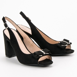 SHELOVET Sandalen an einer Bar schwarz 1