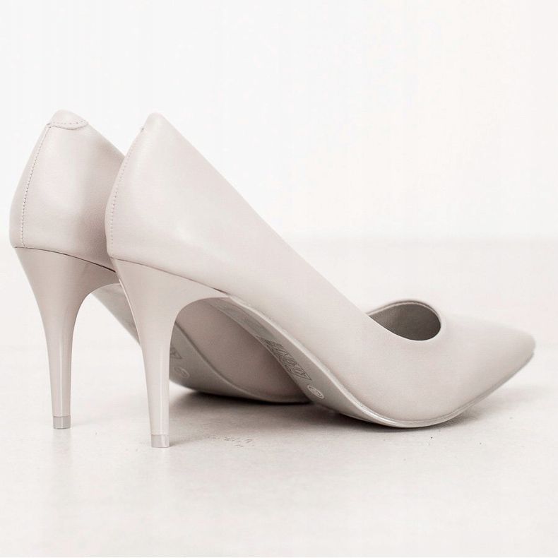 Kylie Graue Pumps 1