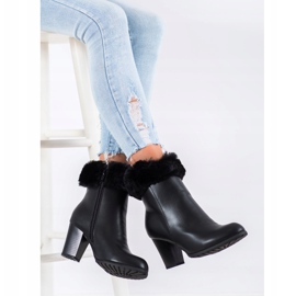 Goodin Stiefel auf einem Pfosten mit Pelz schwarz 1