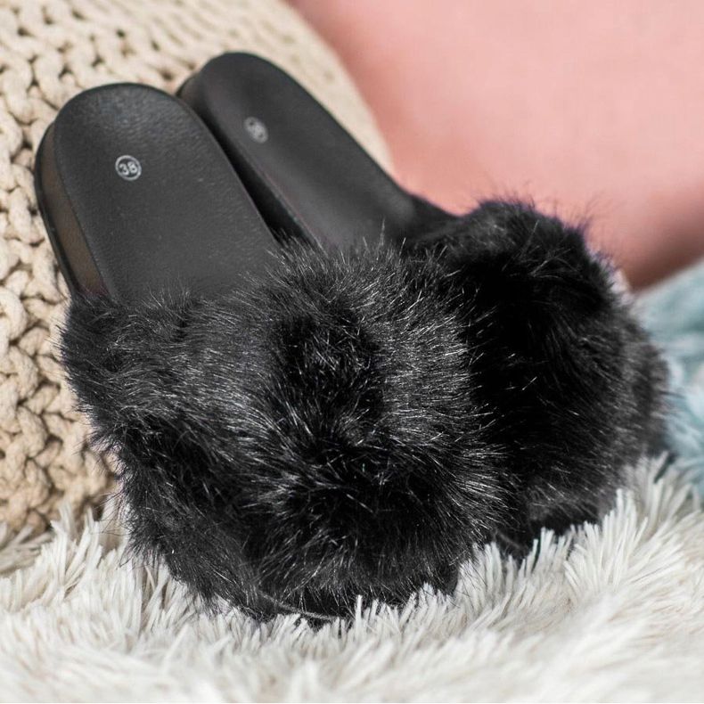 SHELOVET Bequeme Pelzpantoffeln schwarz 1