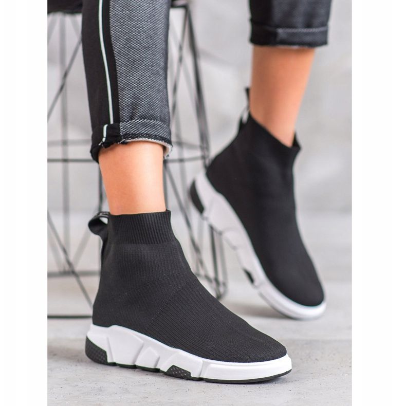 SHELOVET Schwarze Slipper 1