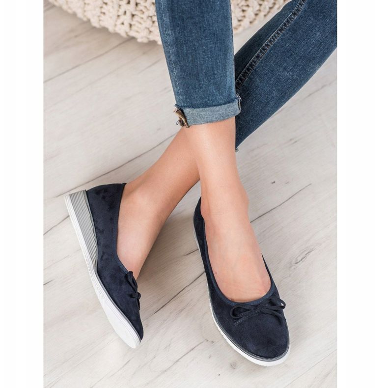 Goodin Ballerina mit Schleife blau 1