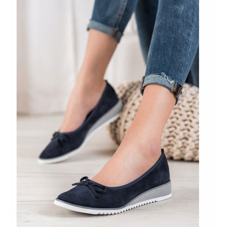 Goodin Ballerina mit Schleife blau 2