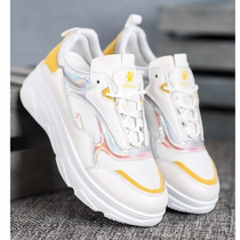 SHELOVET Modische weiße Turnschuhe gelb 1