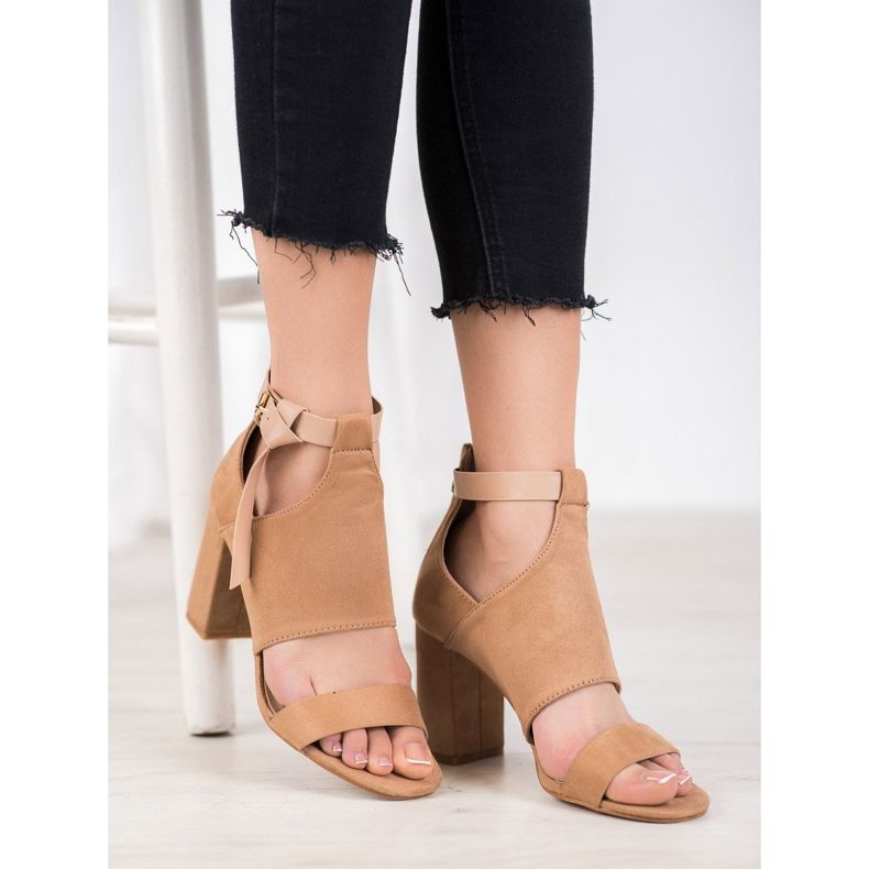 Modische VINCEZA Sandalen beige 2