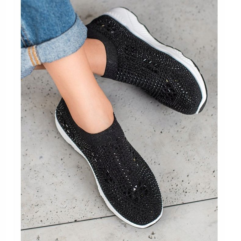 SUPER COOL Schwarze Schuhe mit Kristallen 2