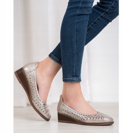 Pumps am VINCEZA Keil silber- grau 2