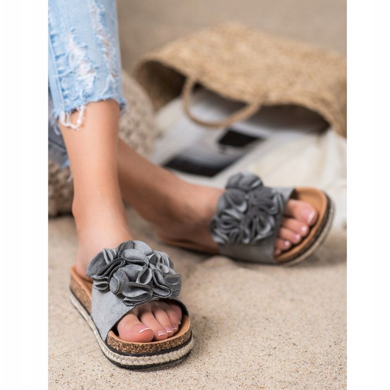 Bequeme Hausschuhe mit Blumen VINCEZA grau 1