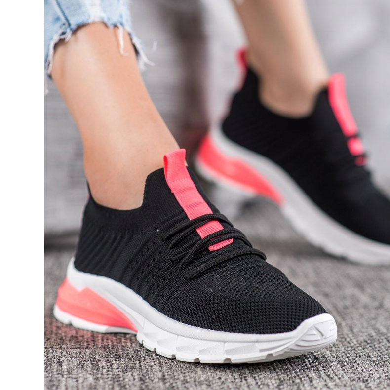 Bella Paris Durchbrochene Turnschuhe schwarz 1