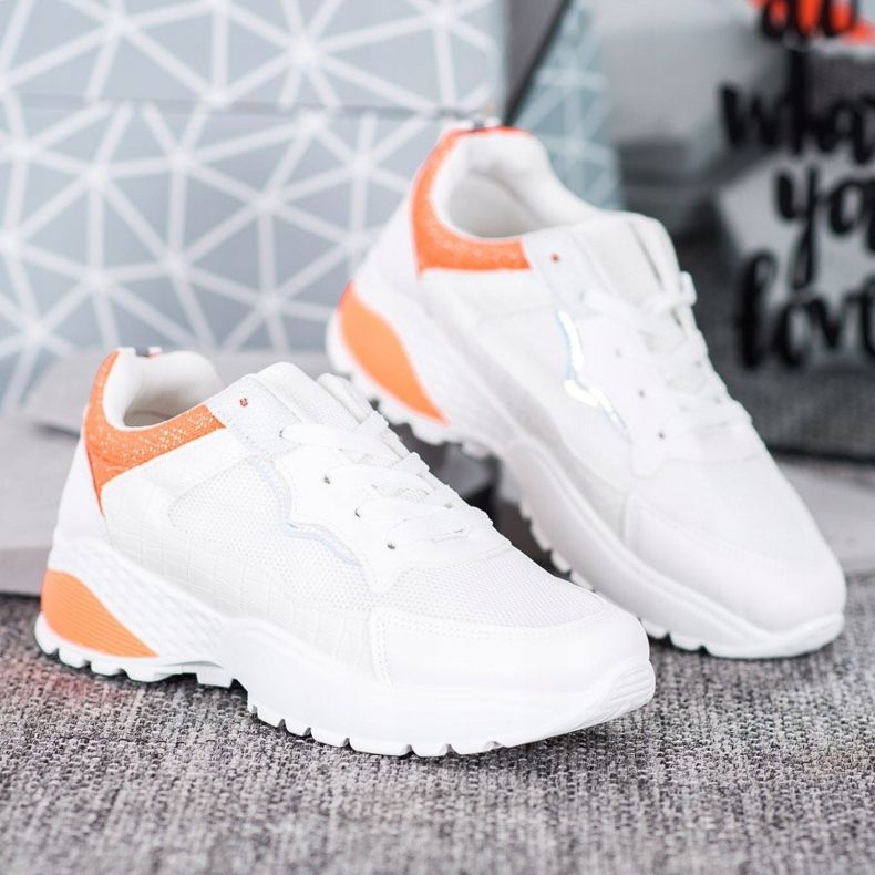 SHELOVET Sneakers mit orangefarbenen Einsätzen weiß 1