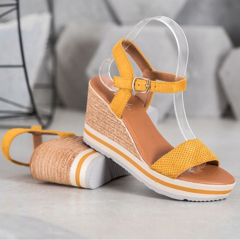 Weide Modische Wildlederkeile gelb 1