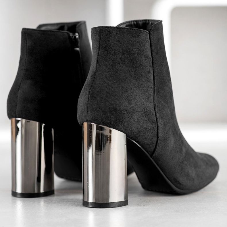 Janessa Stiefel mit silbernem Absatz schwarz 1