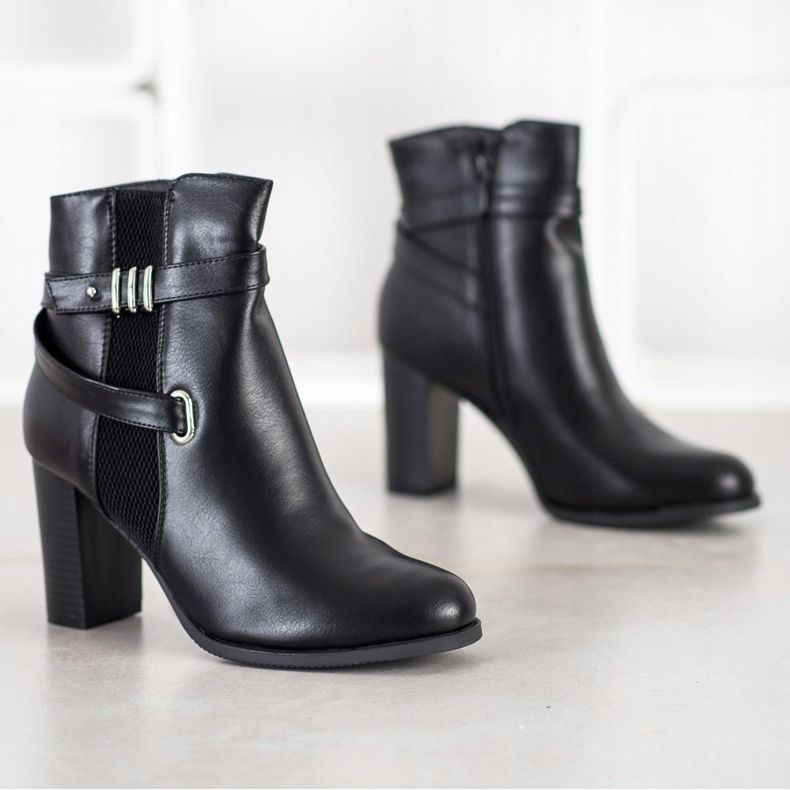 Queen Vivi Stiefel mit Zierstreifen schwarz 1