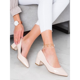 Goodin Lackierte Pumps in Spitz beige 2