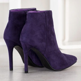 Small Swan Stylische Stiefel auf einem hohen Absatz violett 1