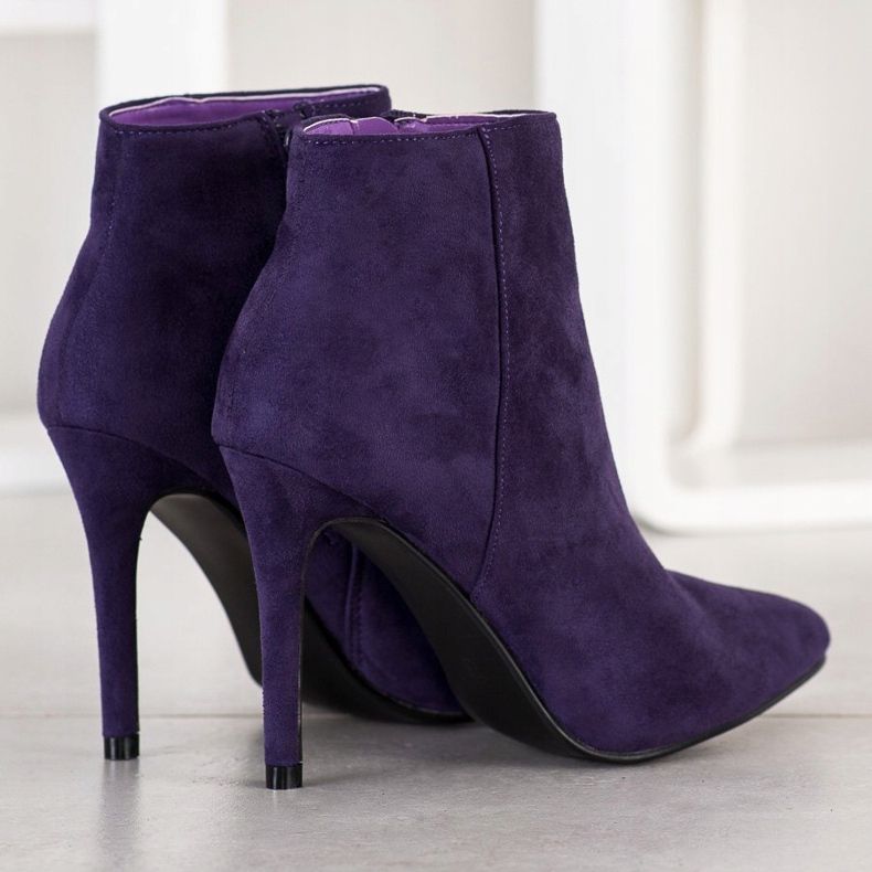 Small Swan Stylische Stiefel auf einem hohen Absatz violett 1