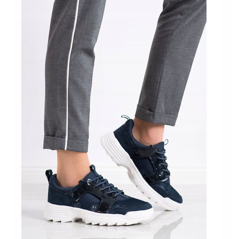 Kylie Hellblaue Turnschuhe marineblau 1