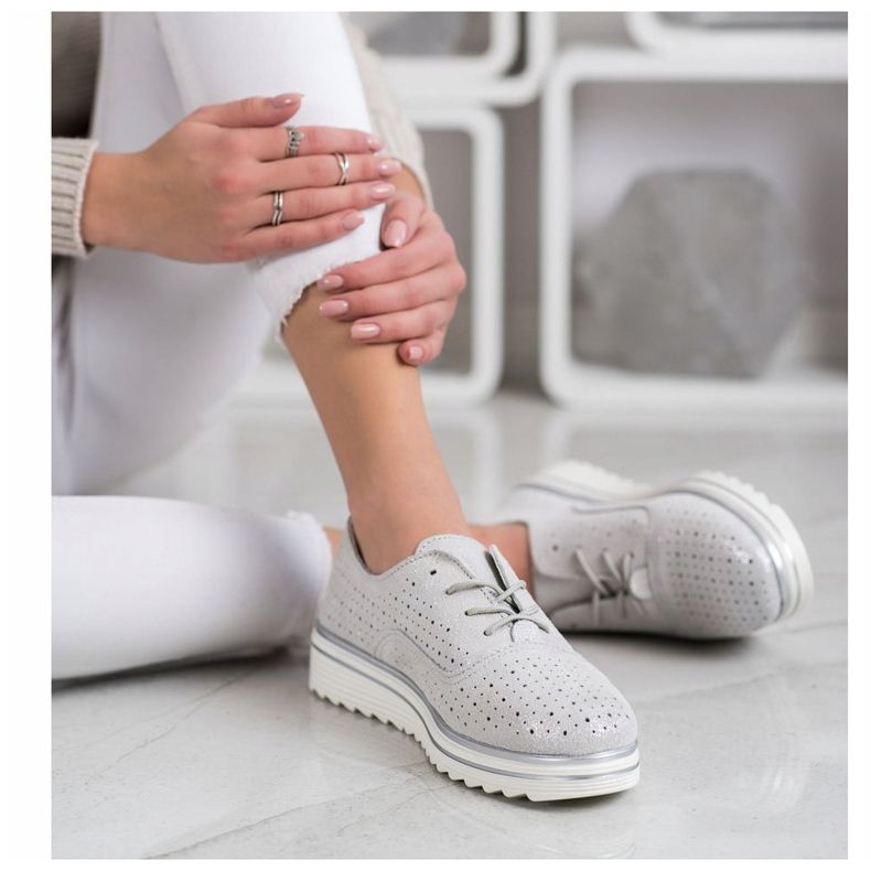 Goodin Durchbrochene Lederschuhe beige 1