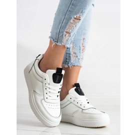 SHELOVET Sportschuhe aus Öko-Leder weiß 1