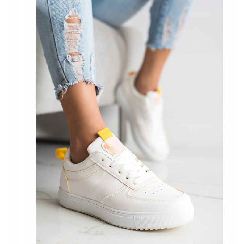 SHELOVET Sport mit Öko-Leder weiß 1