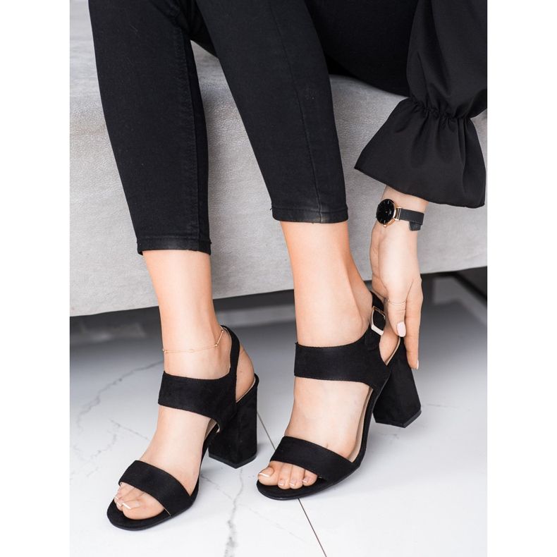 Sandalen an der VINCEZA Bar schwarz 1