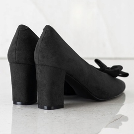 Schwarze Pumps mit VINCEZA-Schleife 1
