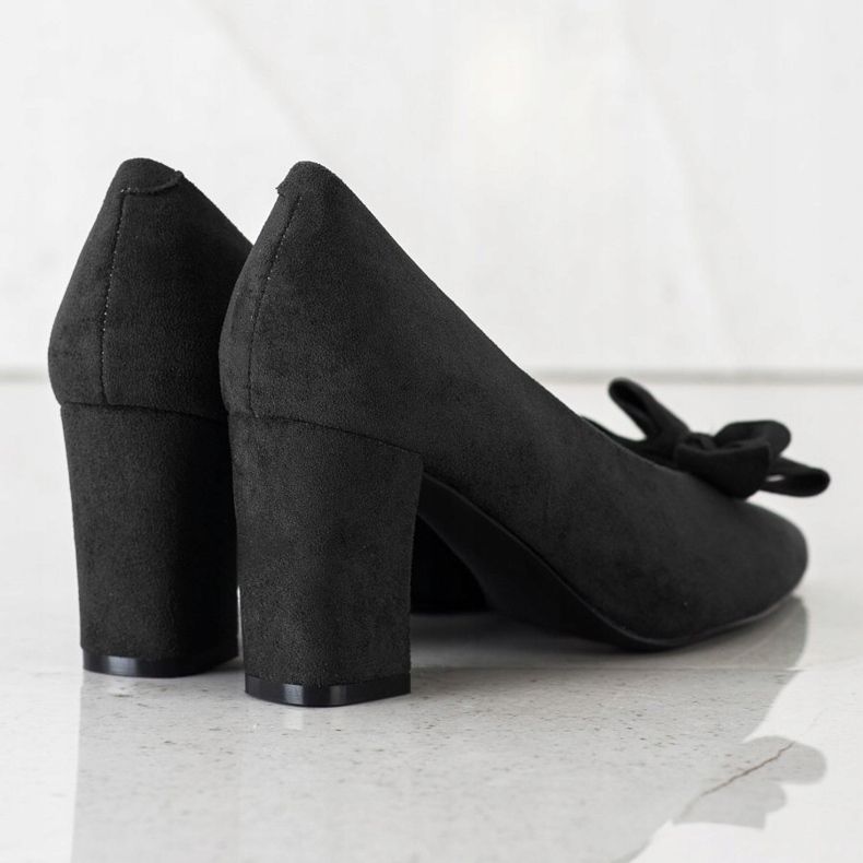Schwarze Pumps mit VINCEZA-Schleife 1