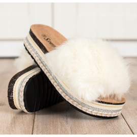 Seastar Modische Hausschuhe auf einer dekorativen Plattform weiß 1