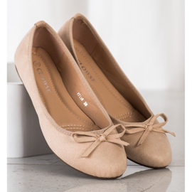 Clowse Klassische Ballerina aus Wildleder beige 2