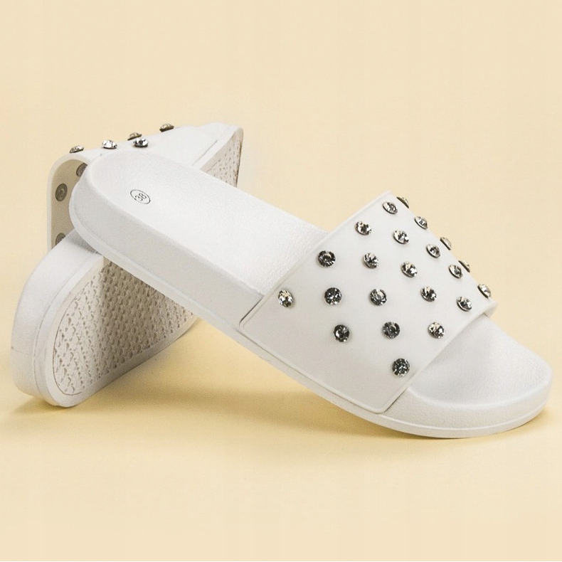 SHELOVET Bequeme Hausschuhe für Damen weiß 1