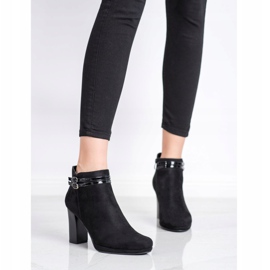 M.Daszyński Elegante Stiefel mit Streifen schwarz 1