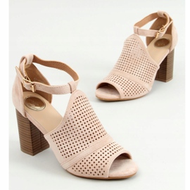 Beige Sandalen mit offenem Zehenbereich CZ-10220 Beige 1