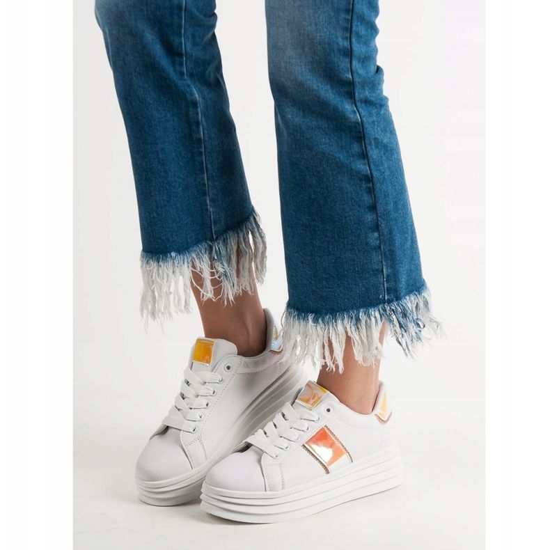 SHELOVET Weiße Schuhe auf der Plattform 2