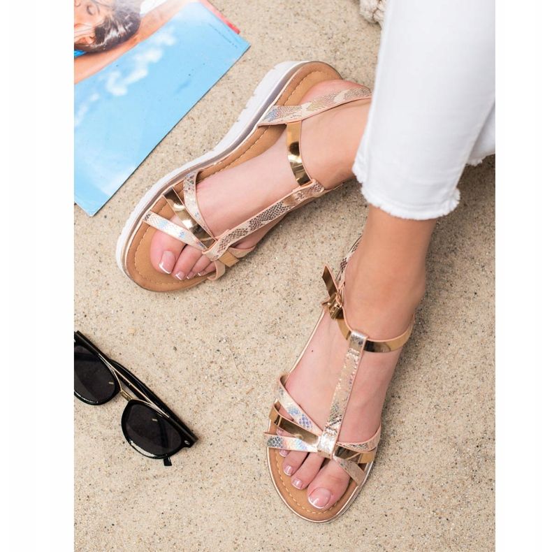 Small Swan Sandalen mit Holo-Effekt golden 1