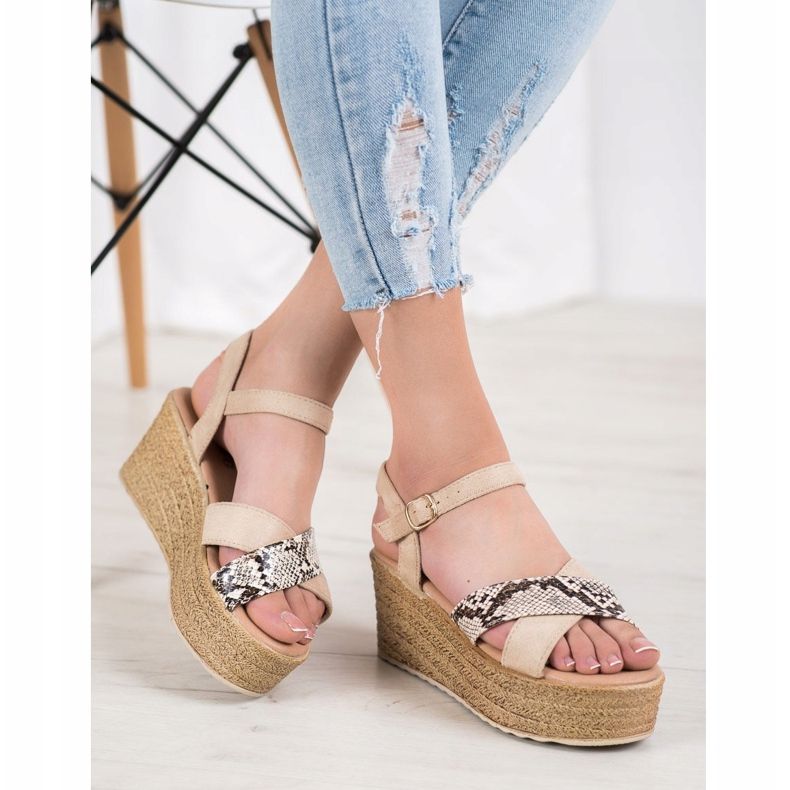 SHELOVET Keilsandalen mit Schlangenmuster beige 1