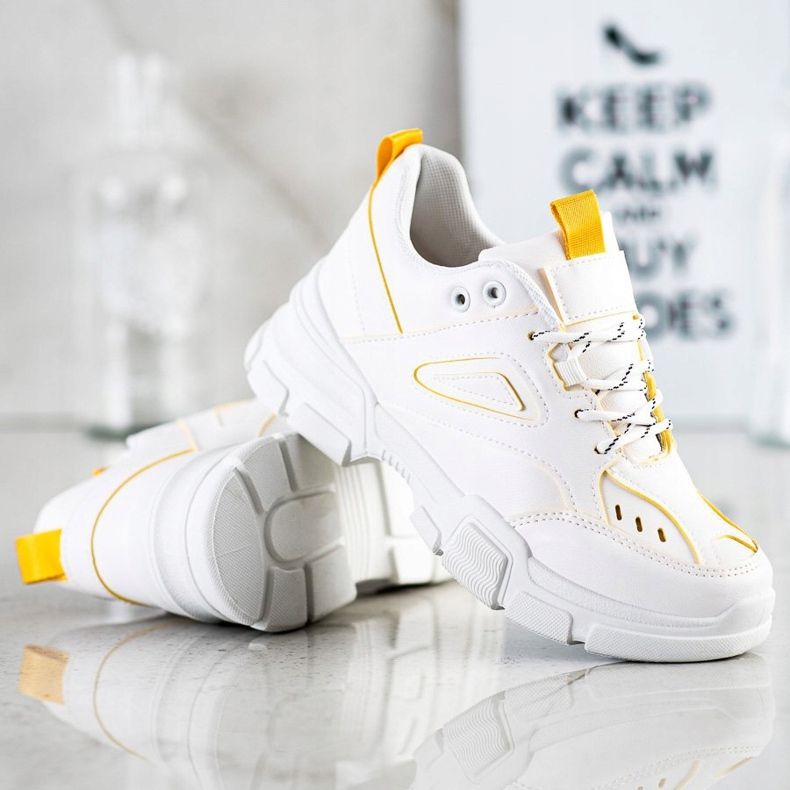 SHELOVET Modische weiße Turnschuhe gelb 1