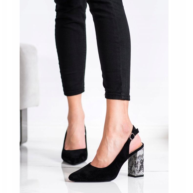 Pumps an einer Bar Sergio Leone schwarz 1