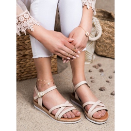 Weide Bequeme beige Sandalen 1