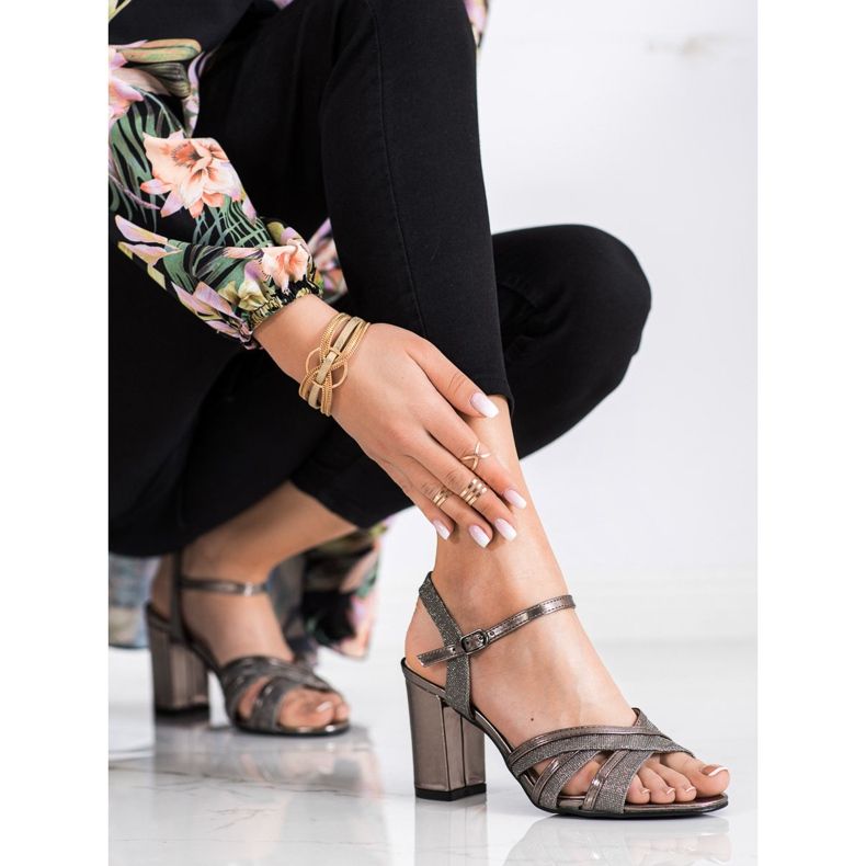 SHELOVET Glitzer-Sandalen mit hohen Absätzen braun 2