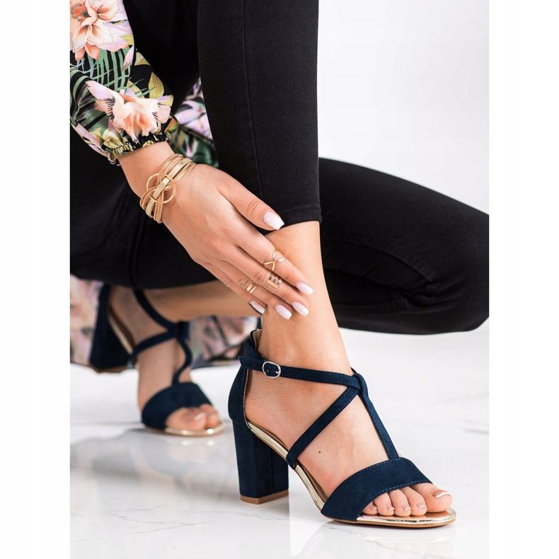 Stylische Sandalen an der VINCEZA Bar navy blau 1